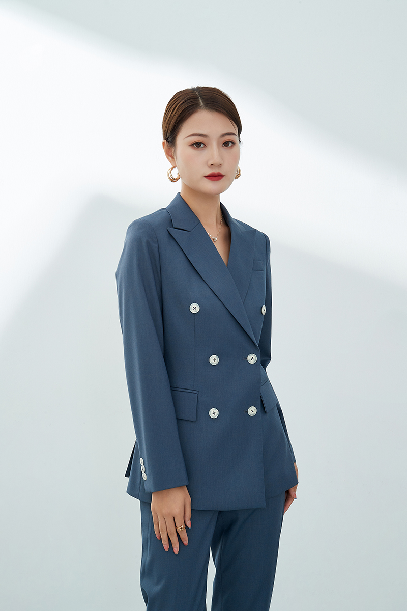 西服教你从着装中就让人领悟到职业的内涵 西服教你从着装中就让人领悟到职业的内涵