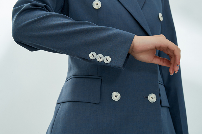 浅析西服和羊毛大衣的保养方法 浅析西服和羊毛大衣的保养方法