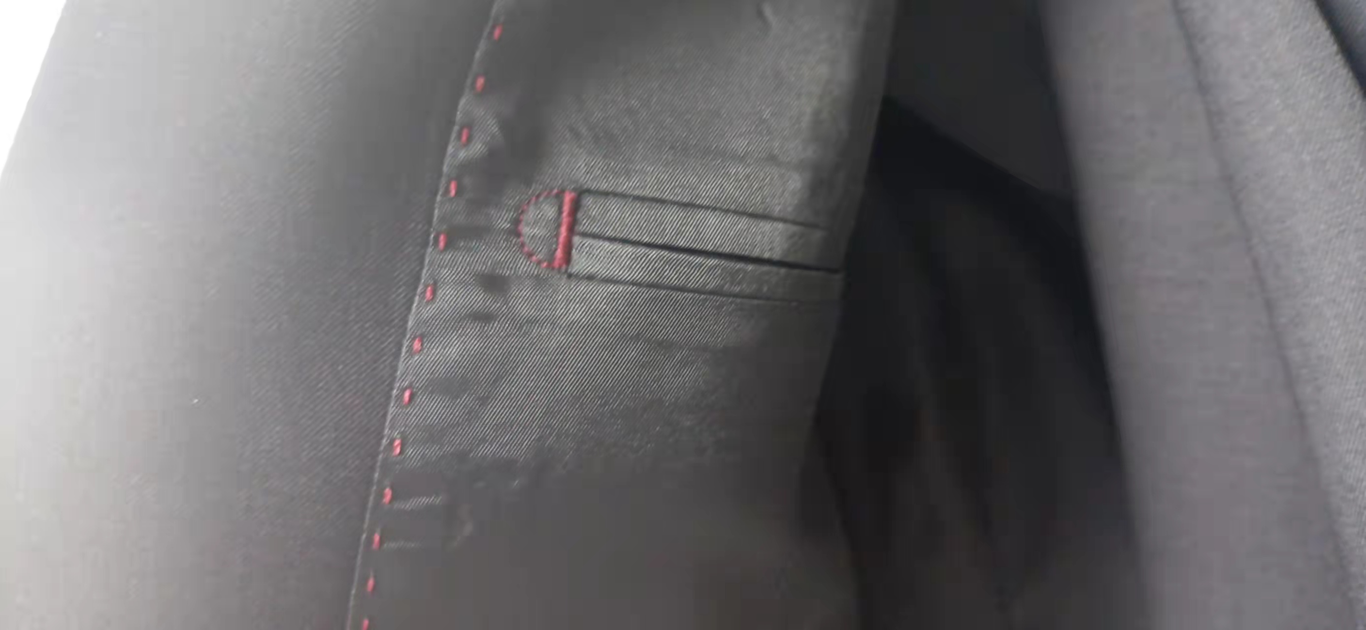 西服内衬细节展示